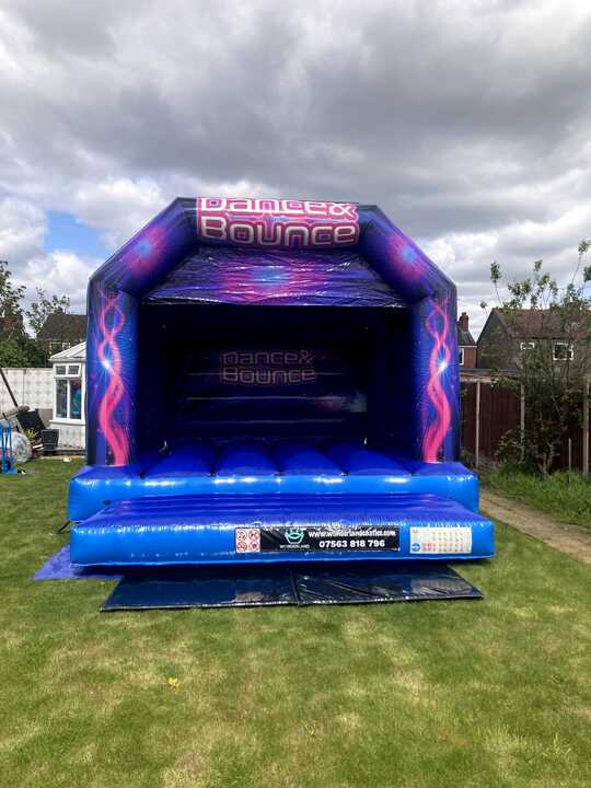 15ft x 16ft Adults and Children’s Dance & Bounce Showstopper Bouncy Castle